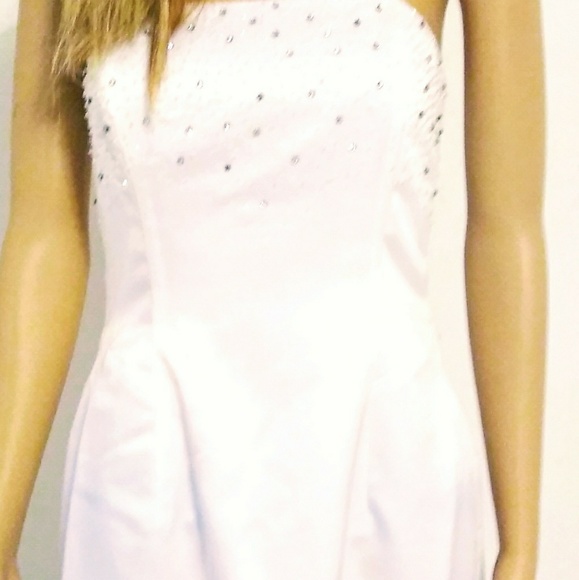 A morgan and co wedding gown by linda bernell - Picture 2 of 6